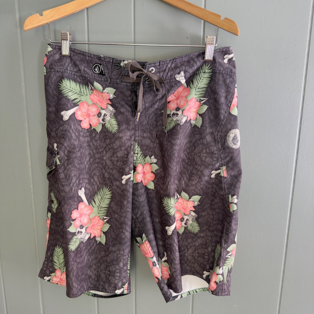 Volcom Maguro Boardshorts Skull Floral V2S Cinch Fly Gray‎ Size 33 Surf Swim